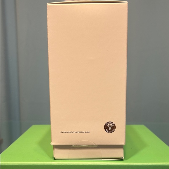 NUTRAFOL WOMENS BALANCE HAIR GROWTH PACK NEW IN SEALED BOX - Picture 2 of 4